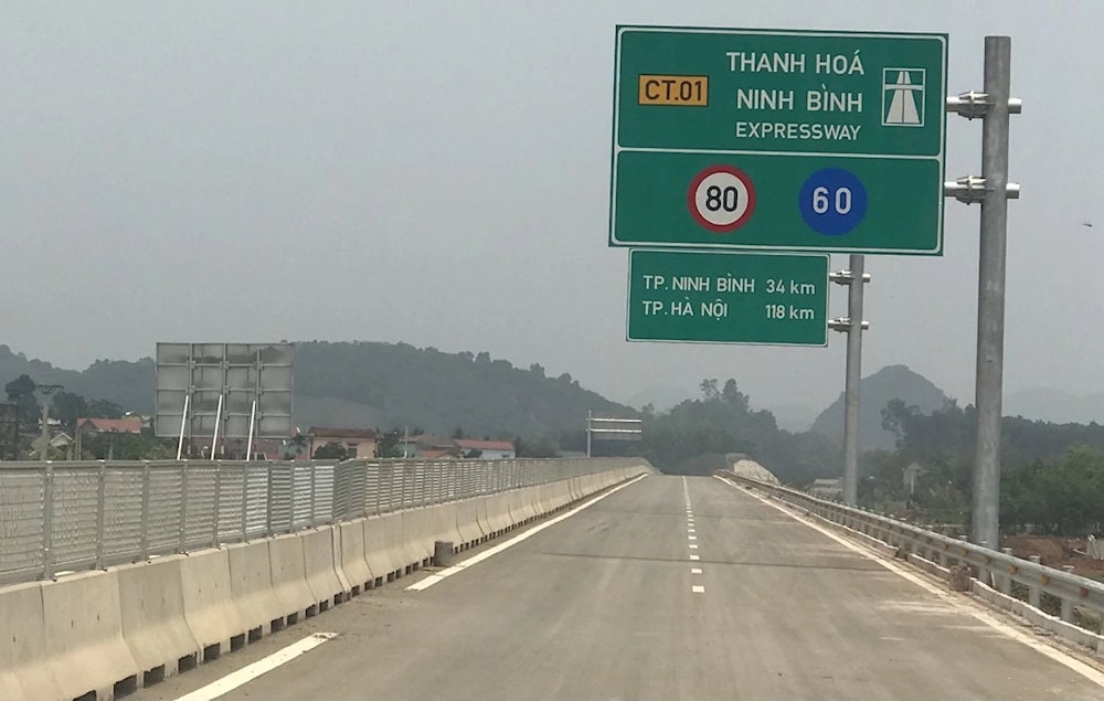 Ngày nay, giao thông thuận lợi bạn có thể di chuyển dễ dàng đến Thanh Hóa